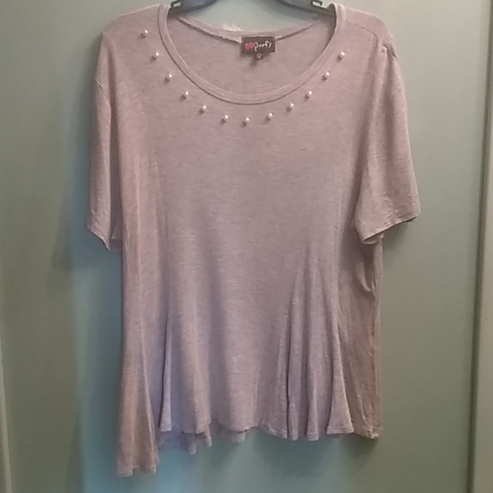 Women's pearl neckline Shirt